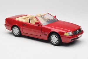 Mercedes SL500 R129 Red Revell 1:18 08927 Diecast - image 6 of 8