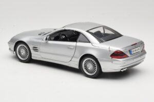 Mercedes SL55 AMG R230 Silver Maisto 1:18 36894 Diecast - image 7 of 8