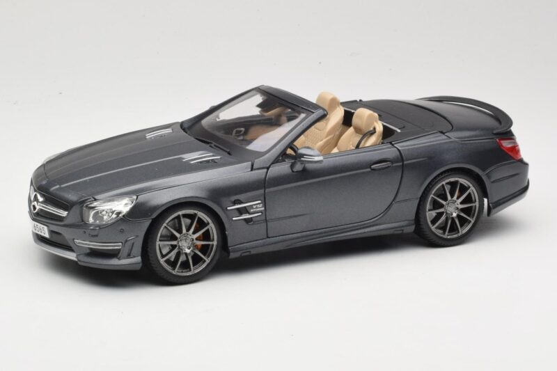 Mercedes SL65 AMG Black Series R230 Matte Black Maisto 1:18 Mercedes SL65 AMG Black Series R230 Matte Black Maisto 1:18 36198 Diecast
