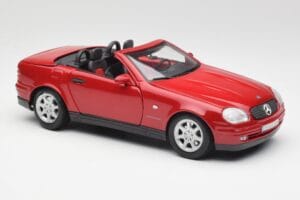 Mercedes SLK 230 R170 Red Maisto 1:18 56023 Diecast - image 7 of 9