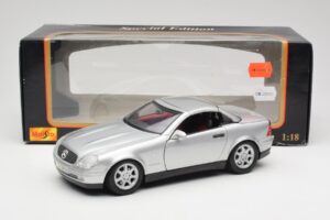 Mercedes SLK R170 Roadster Silver Maisto 1:18 31674 Diecast - image 2 of 9