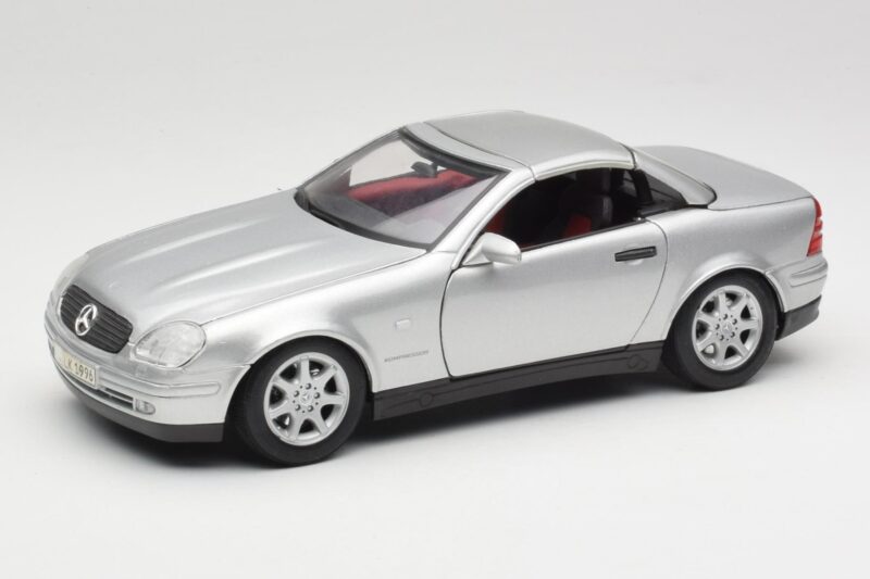 Mercedes SLK R170 Roadster Silver Maisto 1:18 Mercedes SLK R170 Roadster Silver Maisto 1:18 31674 Diecast