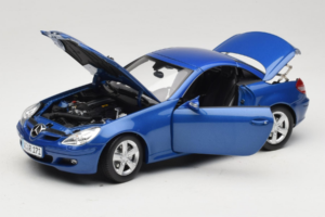 Mercedes SLK R171 Blue Metallic Minichamps 1:18 100033131 Diecast - image 3 of 11