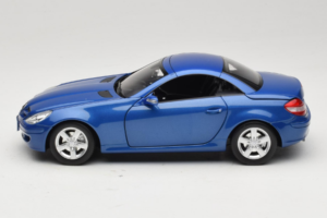Mercedes SLK R171 Blue Metallic Minichamps 1:18 100033131 Diecast - image 5 of 11