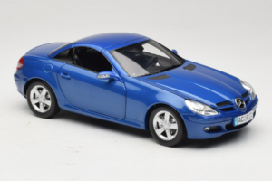 Mercedes SLK R171 Blue Metallic Minichamps 1:18 100033131 Diecast - image 9 of 11