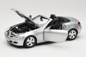 Mercedes SLK R171 Silver Minichamps 1:18 B66962318 Diecast - image 2 of 9