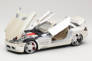Mercedes SLR McLaren C199 White Maisto 1:18 31068 Diecast - image 2 of 8