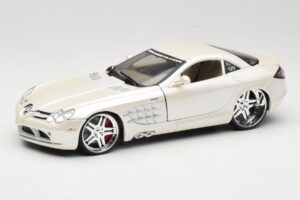 Mercedes SLR McLaren C199 White Maisto 1:18 31068 Diecast