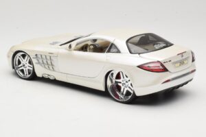 Mercedes SLR McLaren C199 White Maisto 1:18 31068 Diecast - image 7 of 8