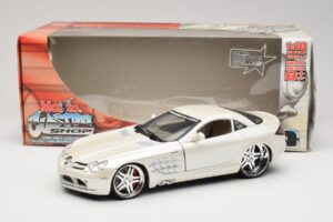 Mercedes SLR McLaren C199 White Maisto 1:18 31068 Diecast - image 8 of 8