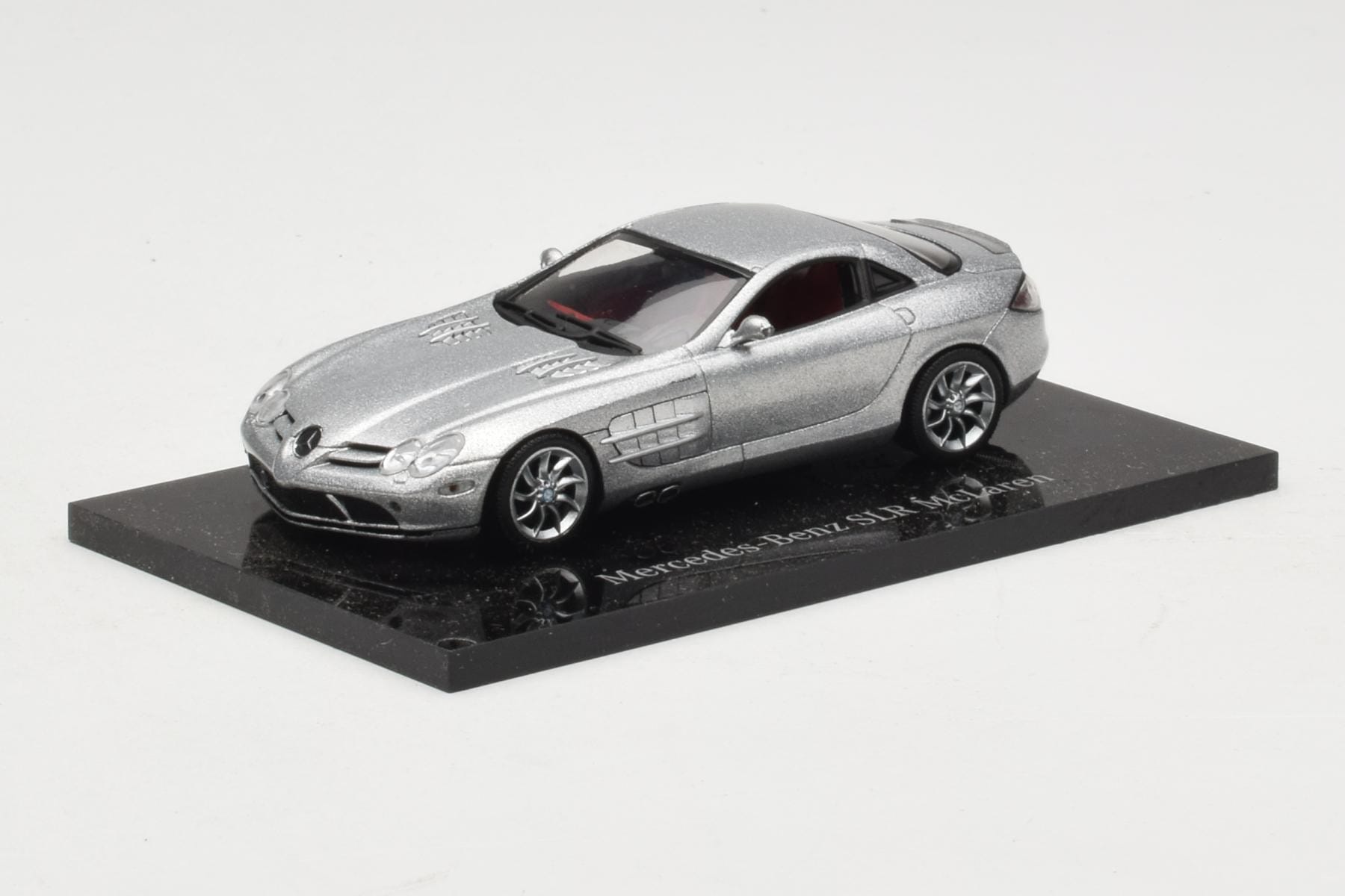 マクラーレン　メルセデスベンツ　ミニカー模型 SLR McLaren Mercedes Minichamps - Mercedes-Benz Benz 1:43 Moss