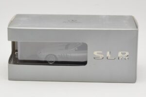 Mercedes SLR McLaren Roadster Crystal Laurit Silver Minichamps 1:43 B66961005 Diecast - image 4 of 4