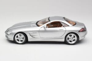 Mercedes SLR Vision Liquid Silver Maisto 1:18 B66962101 Diecast - image 4 of 8