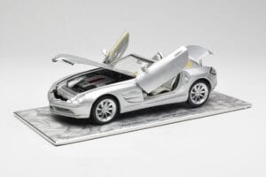 Mercedes SLR Vision Roadster Liquid Silver Maisto 1:18 B66963208 Diecast - image 2 of 8