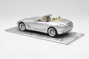 Mercedes SLR Vision Roadster Liquid Silver Maisto 1:18 B66963208 Diecast - image 7 of 8