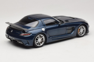 Mercedes SLS AMG Black Series Daytona Blue Metallic Minichamps 1:18 110033026 Diecast - image 3 of 8