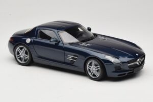 Mercedes SLS AMG C197 Blue Metallic Minichamps 1:18 100039021 Diecast - image 6 of 8