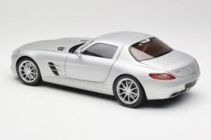 Mercedes SLS AMG C197 Iridium Silver Minichamps 1:18 100039026 Diecast - image 7 of 8