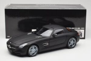 Mercedes SLS AMG C197 Matte Black Minichamps 1:18 100039027 Diecast - image 8 of 8