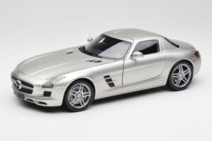Mercedes SLS AMG C197 Matt Silver Minichamps 1:18 100039029 Diecast