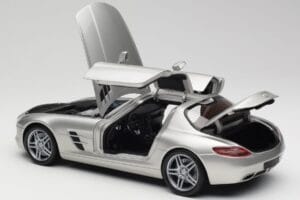 Mercedes SLS AMG C197 Matt Silver Minichamps 1:18 100039029 Diecast - image 5 of 8