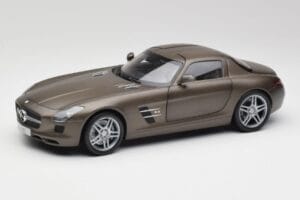 Mercedes SLS AMG C197 Monza Grey Minichamps 1:18 B66960044 Diecast