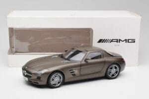 Mercedes SLS AMG C197 Monza Grey Minichamps 1:18 B66960044 Diecast - image 8 of 8