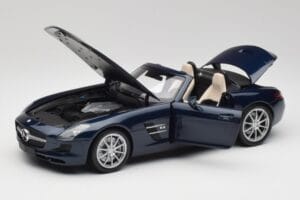 Mercedes SLS AMG R197 Roadster South Seas Blue Minichamps 1:18 100039031 Diecast - image 2 of 8