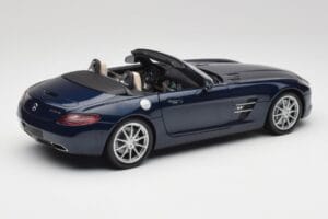 Mercedes SLS AMG R197 Roadster South Seas Blue Minichamps 1:18 100039031 Diecast - image 3 of 8