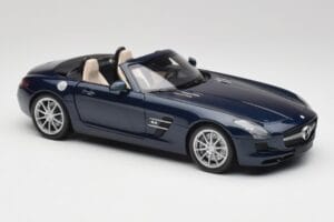 Mercedes SLS AMG R197 Roadster South Seas Blue Minichamps 1:18 100039031 Diecast - image 6 of 8