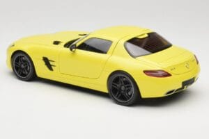 Mercedes SLS AMG C197 Yellow Minichamps 1:18 100039022 Diecast - image 7 of 8