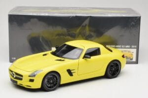 Mercedes SLS AMG C197 Yellow Minichamps 1:18 100039022 Diecast - image 8 of 8