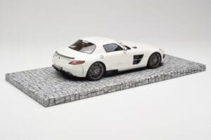 Mercedes Brabus SLS AMG 700 Biturbo Pearl White Minichamps 1:18 107032020 Diecast - image 2 of 6