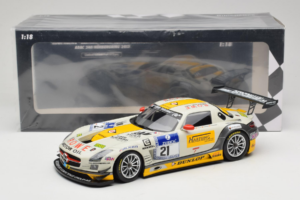 Mercedes SLS AMG GT3 #21 Rowe Racing M. Hartung / N. Heyer ADAC 24 Hours Nurburgring 2013 Minichamps 1:18 151133121 Diecast - image 6 of 6