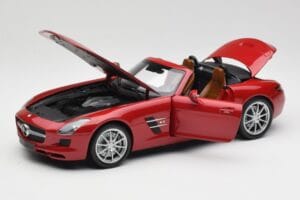 Mercedes SLS AMG R197 Roadster Le Mans Red Minichamps 1:18 100039030 Diecast - image 2 of 8