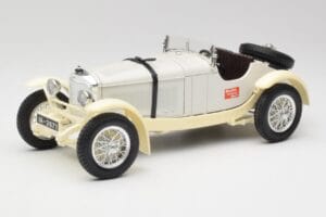 Mercedes SSKL White & Cream Bburago 1:18 3002-M1 Diecast