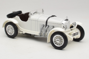 Mercedes SSKL White 1931 Bburago 1:18 3002-M2 Diecast - image 4 of 6