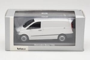 Mercedes Vito Arctic White Minichamps 1:43 B66960524 Diecast - image 4 of 4