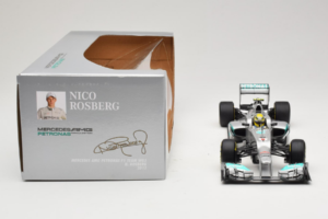 Mercedes W03 #8 N. Rosberg Mercedes AMG Petronas 2012 Minichamps 1:18 110120008 Diecast - image 6 of 7