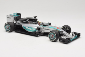 Mercedes W06 #44 L. Hamilton Mercedes AMG Petronas Australian Grand Prix Winner 2015 Minichamps 1:18 110150044 Diecast - image 4 of 7