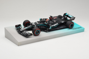 Mercedes W11 #63 G. Russell Mercedes AMG Petronas Sakhir Grand Prix 2020 Minichamps 1:18 113201663 Resin - image 2 of 7