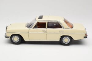 Mercedes W115 Strich 8 Cream Sun Star 1:18 4581 Diecast - image 4 of 8