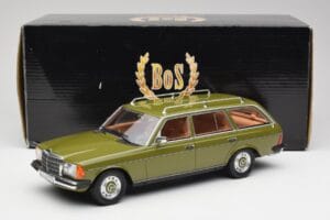 Mercedes W123 200T Cypress Green BoS Models 1:18 BOS008 Diecast - image 6 of 6