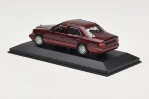 Mercedes W124 Dark Red Metallic Minichamps 1:43 MB002 Diecast - image 3 of 4
