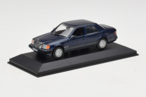 Mercedes W124 Dark Blue Minichamps 1:43 MB006 Diecast - image 2 of 4