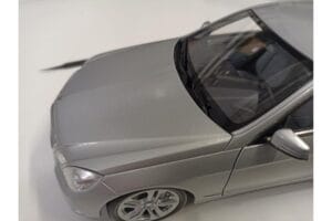 Mercedes E-Class W212 Avantgarde Iridium Silver Paint Issue 1 Minichamps 1:18 B66960212-D1 Diecast - image 8 of 11