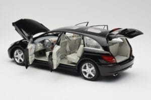 Mercedes R-Class W251 Obsidian Black Minichamps 1:18 150034601 Diecast - image 5 of 8