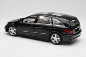 Mercedes R-Class W251 Obsidian Black Minichamps 1:18 150034601 Diecast - image 7 of 8