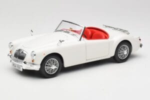 MGA Roadster Old English White Revell 1:18 08455 Diecast