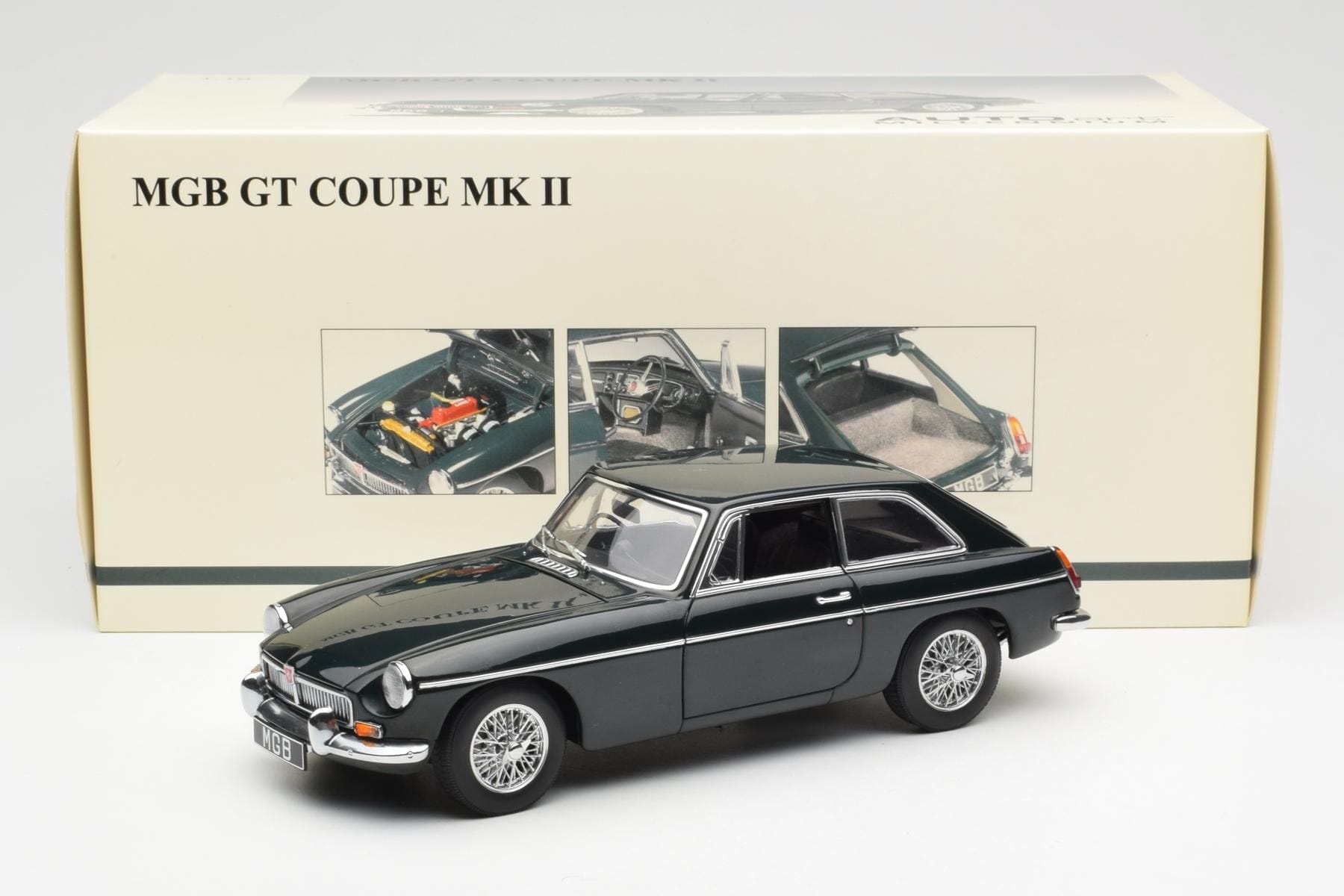 MGB GT Mk2 Coupe Racing Green AUTOart 1:18